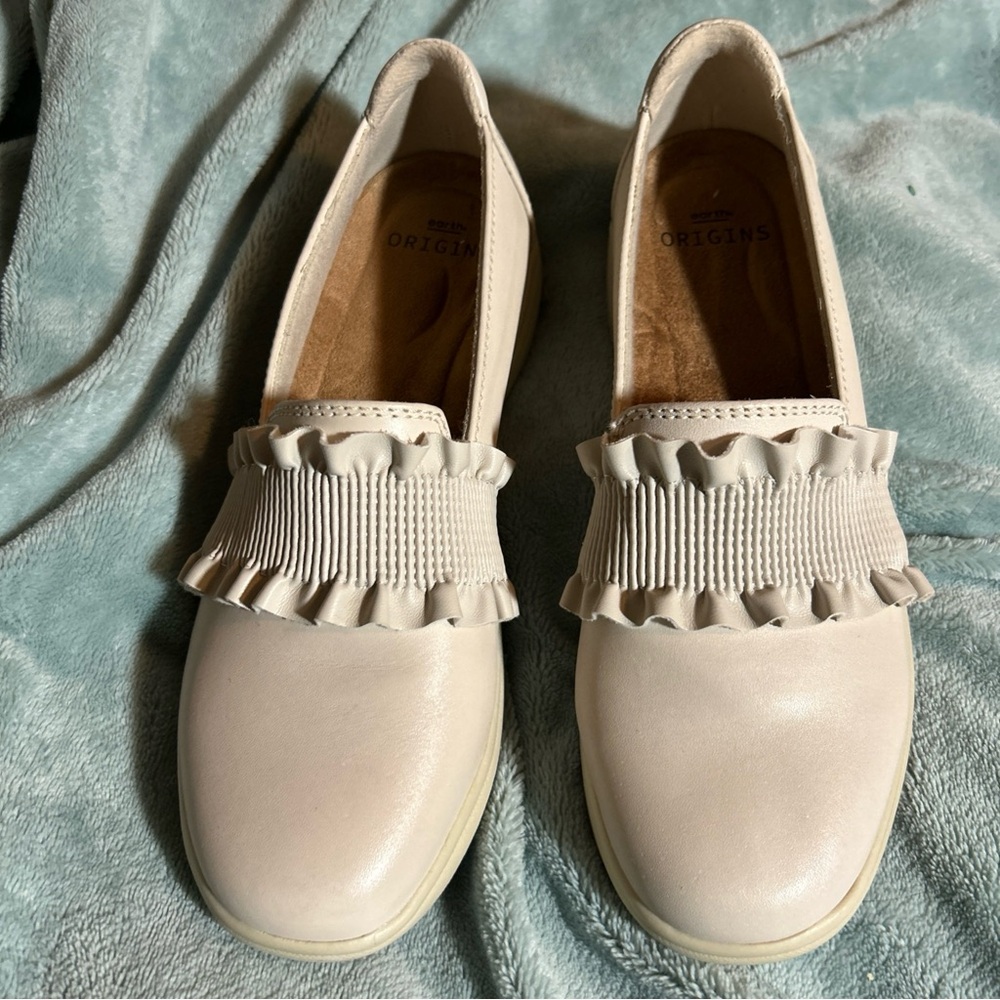 NEW Earth Origins women’s 7.5 M. Comfort and Style.